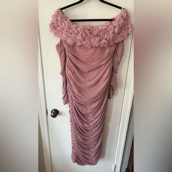 BLUSH PINK MESH FLORAL BARDOT MATERNITY MIDI DRESS - Picture 6 of 8